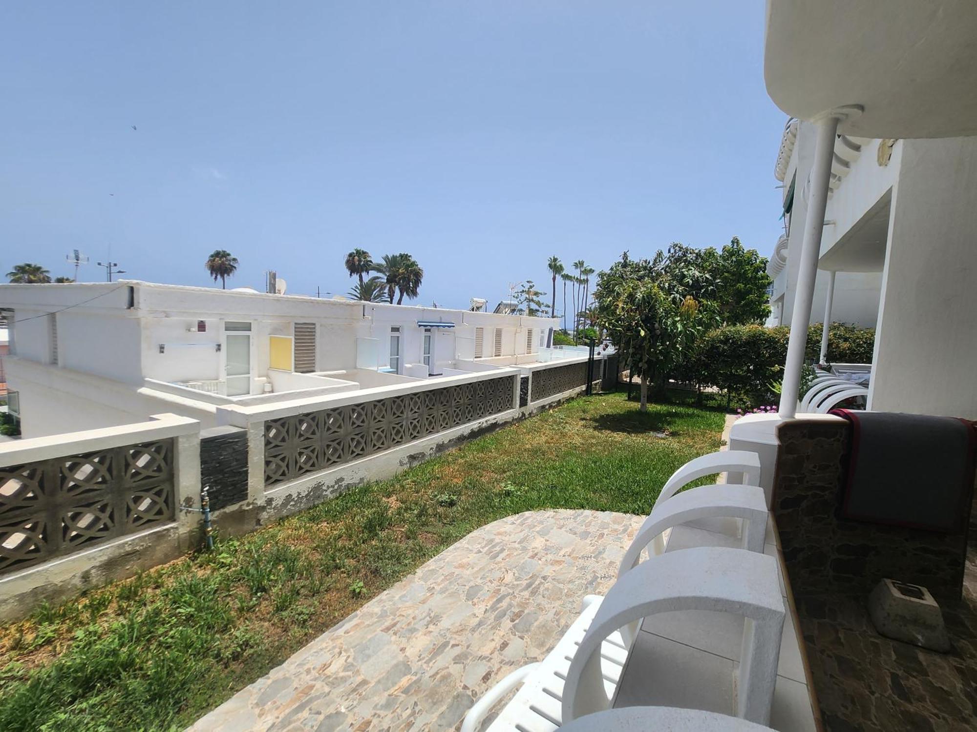 Modern Ground Floor Apartment , A Few Steps From The Beach โมกัน ภายนอก รูปภาพ