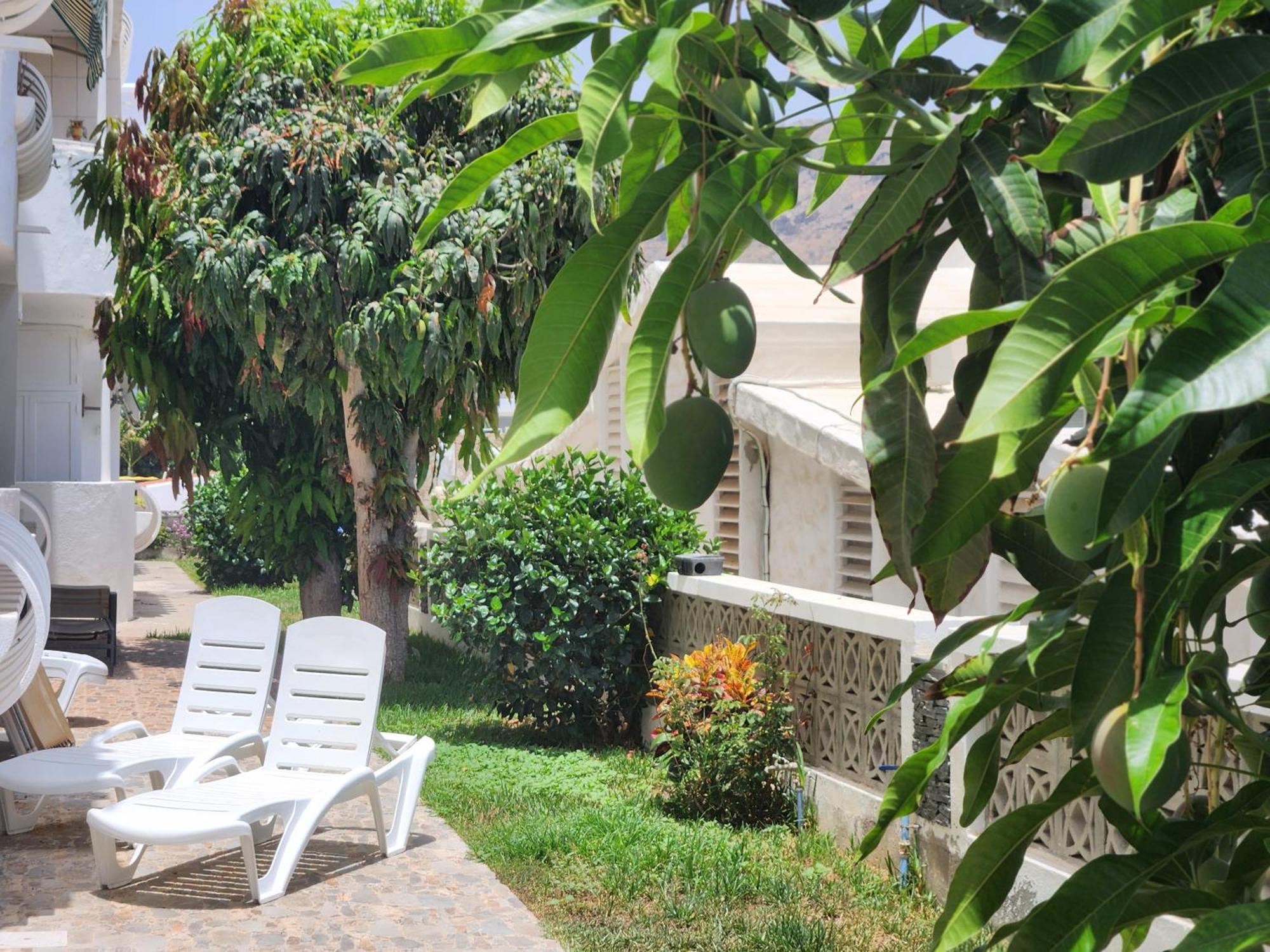 Modern Ground Floor Apartment , A Few Steps From The Beach โมกัน ภายนอก รูปภาพ